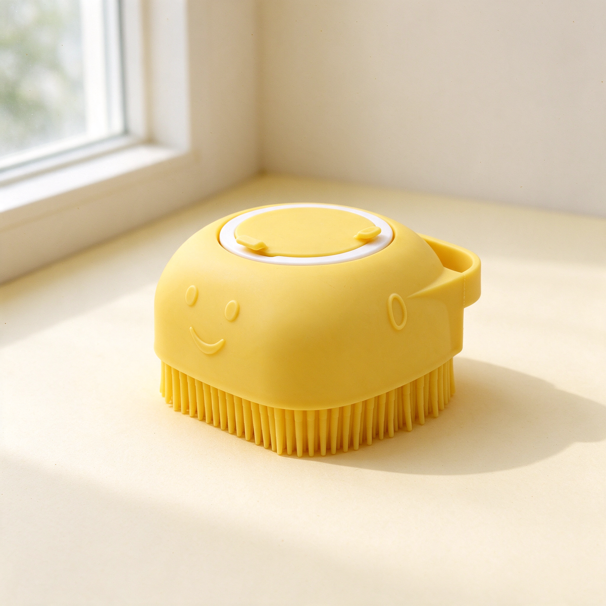 Fellruh Badebürste mit Shampoo-Spender in Butter